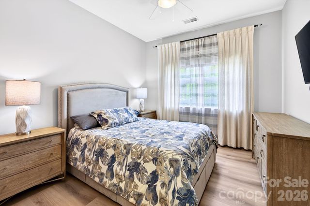 42 Schenck Parkway 106, Asheville, NC 28803