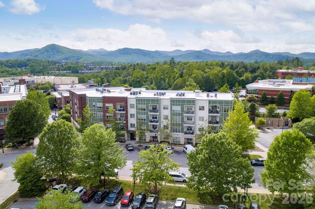 42 Schenck Parkway 106, Asheville, NC 28803
