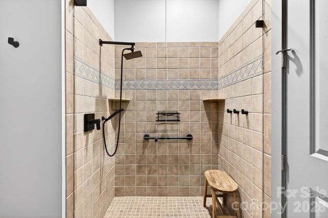 42 Schenck Parkway 106, Asheville, NC 28803