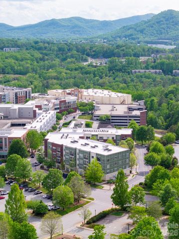 42 Schenck Parkway 106, Asheville, NC 28803