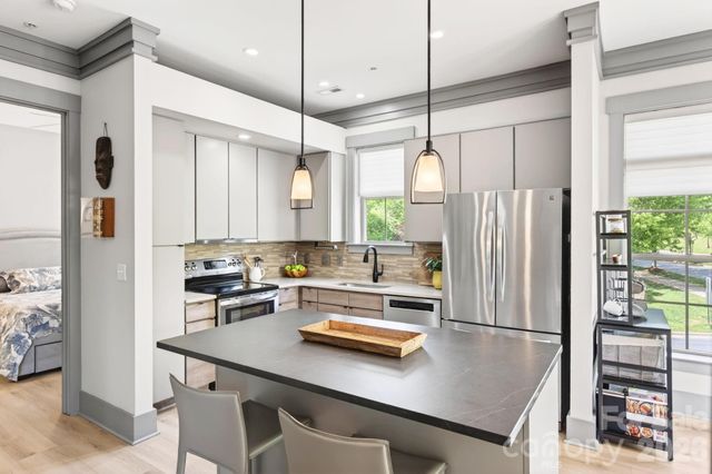 42 Schenck Parkway 106, Asheville, NC 28803