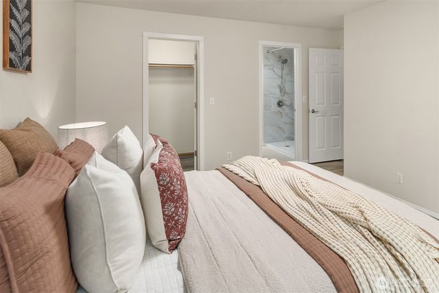 7211 Clover Blossom Lane NE, Bremerton, WA 98312