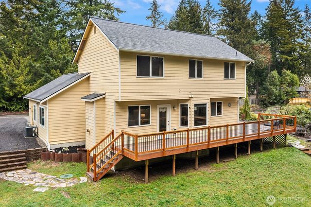 7211 Clover Blossom Lane NE, Bremerton, WA 98312