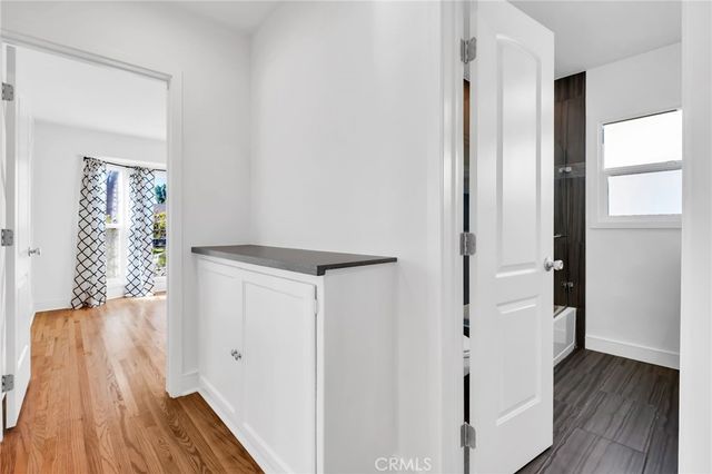 6630 Mclennan, Lake Balboa, CA 91406