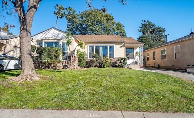 6630 Mclennan, Lake Balboa, CA 91406