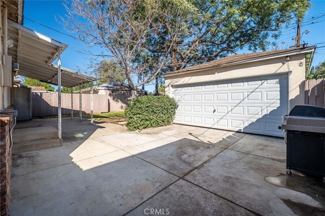 6630 Mclennan, Lake Balboa, CA 91406