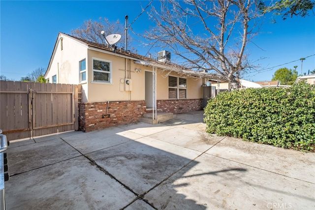 6630 Mclennan, Lake Balboa, CA 91406