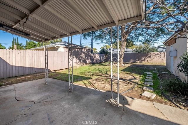 6630 Mclennan, Lake Balboa, CA 91406