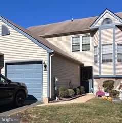 37 WILLOW BEND DR, Hamilton, NJ 08690