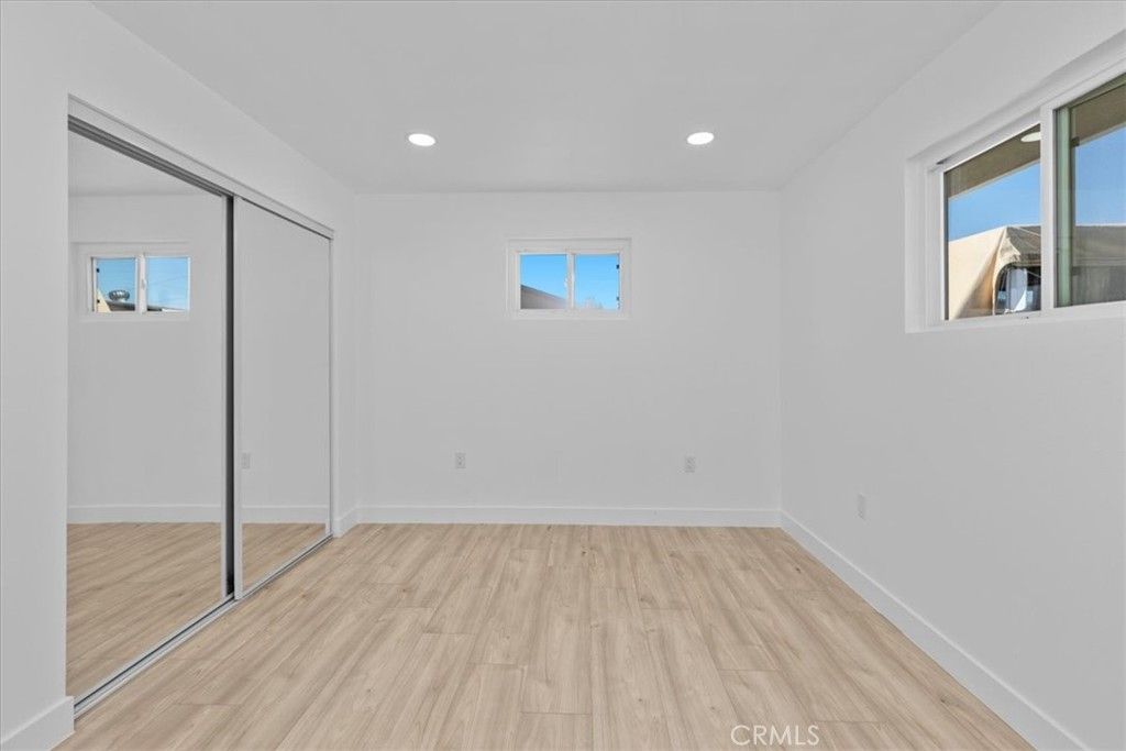 Image 24 of property listing at 9812 Redwood, Hesperia, CA 92345