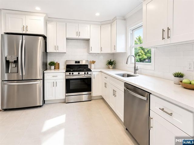 426 Broad Street 2nd Floor, Carlstadt, NJ 07072