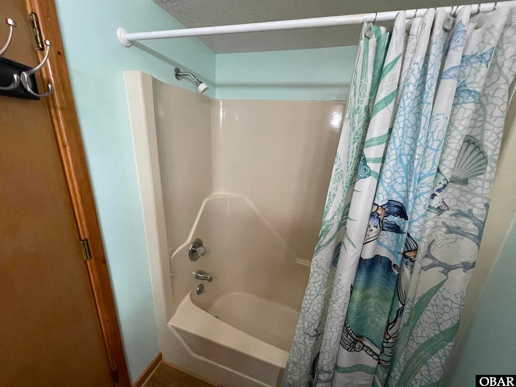 Image 10 of property listing at 188 Duck Rd Lot 32, Southern Shores, NC 27949