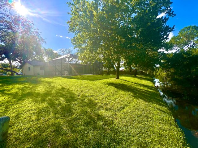 2239 Woodlawn Circle, Melbourne, FL 32934