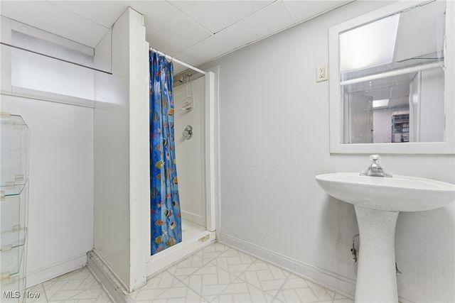 557 Letchworth Drive, Akron, OH 44303