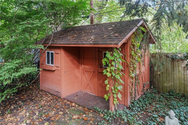 557 Letchworth Drive, Akron, OH 44303