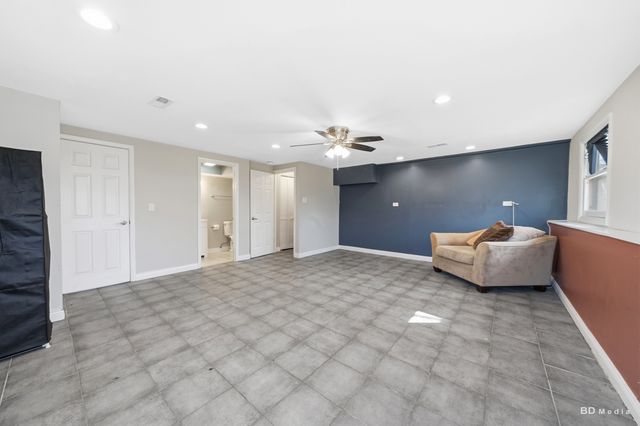 1052 Blackhawk Drive, University Park, IL 60484