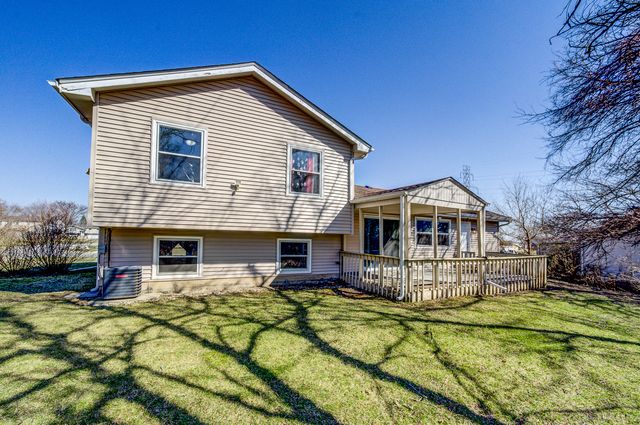 1052 Blackhawk Drive, University Park, IL 60484