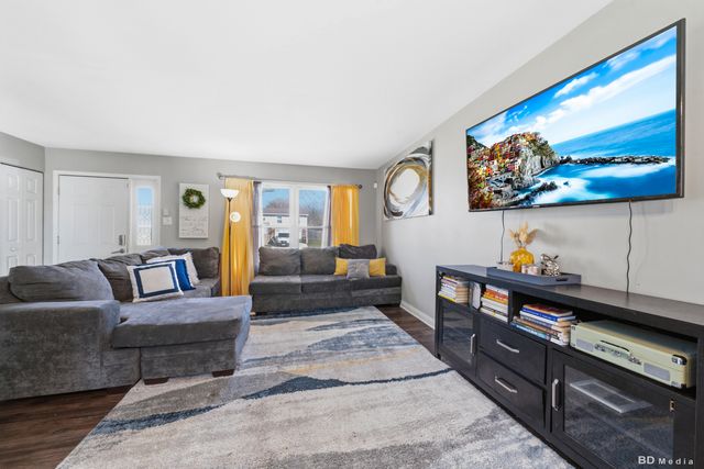 1052 Blackhawk Drive, University Park, IL 60484