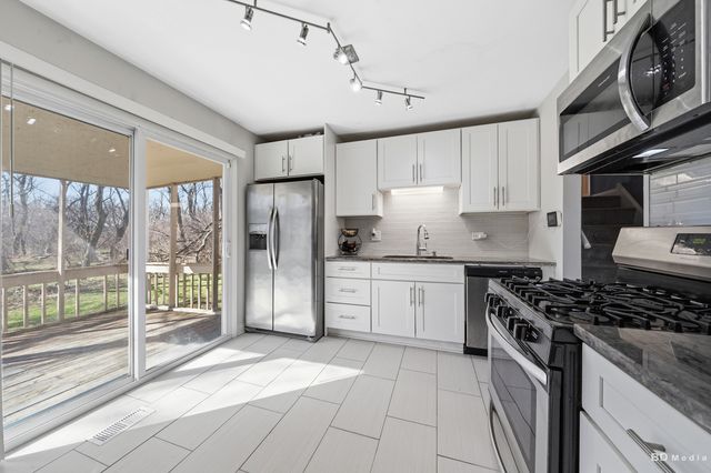 1052 Blackhawk Drive, University Park, IL 60484