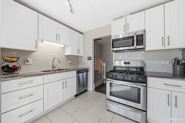 1052 Blackhawk Drive, University Park, IL 60484