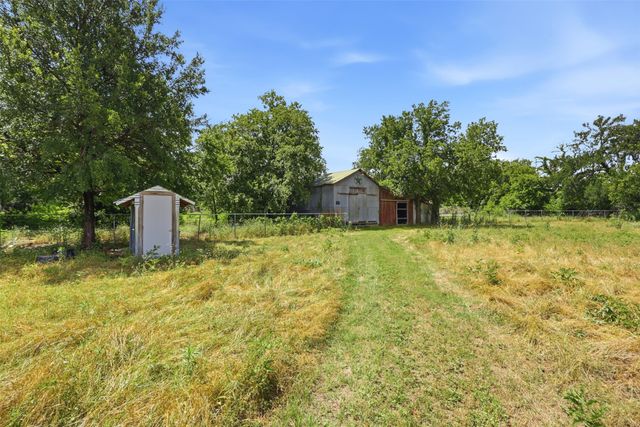 1001 El Rancho Rio, Bridgeport, TX 76426