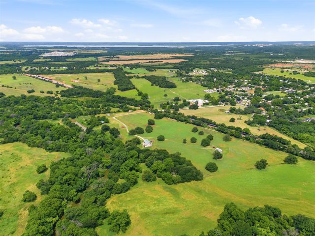 1001 El Rancho Rio, Bridgeport, TX 76426
