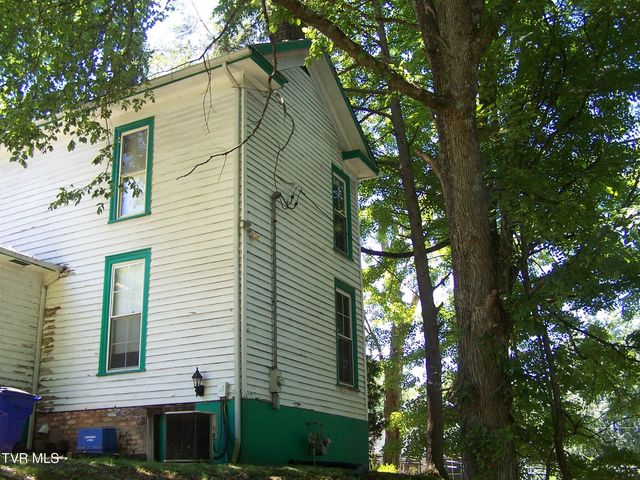 301 South Cherokee Street, Jonesborough, TN 37659