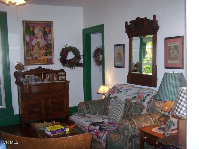 301 South Cherokee Street, Jonesborough, TN 37659