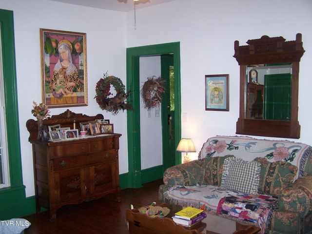 301 South Cherokee Street, Jonesborough, TN 37659