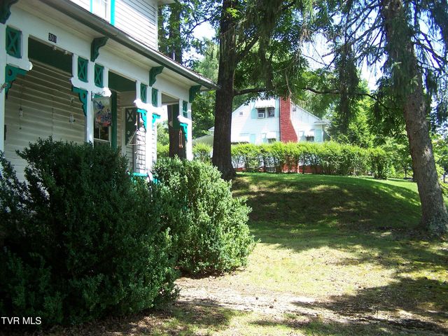 301 South Cherokee Street, Jonesborough, TN 37659