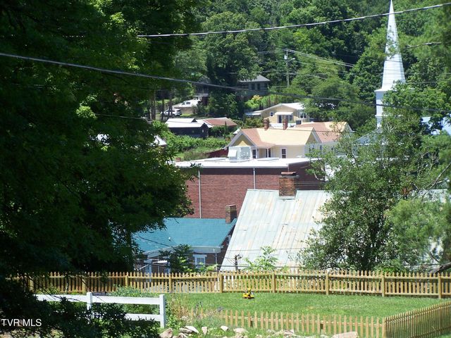 301 South Cherokee Street, Jonesborough, TN 37659