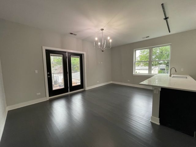 1841 W 21st Street 3W, Chicago, IL 60608