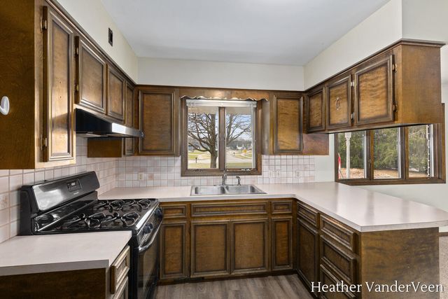 4725 Baldwin Street, Georgetown Twp, MI 49426