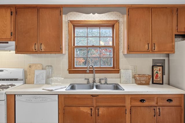 16 Frank Doyle Road, Dennis, MA 02660