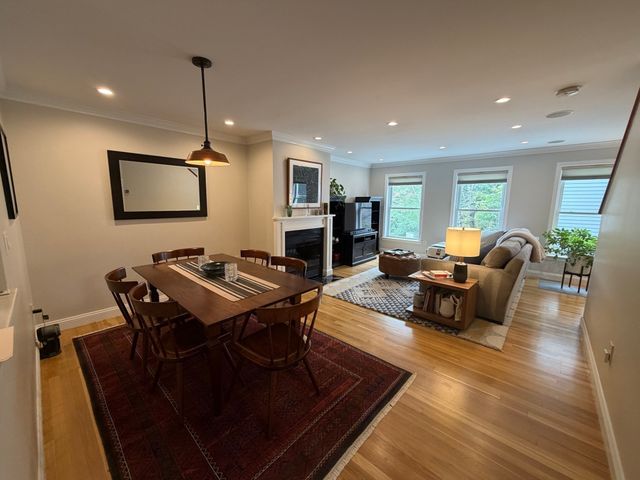 99 Anderer Lane 3, Boston, MA 02132