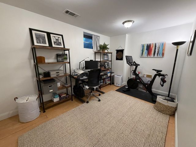99 Anderer Lane 3, Boston, MA 02132