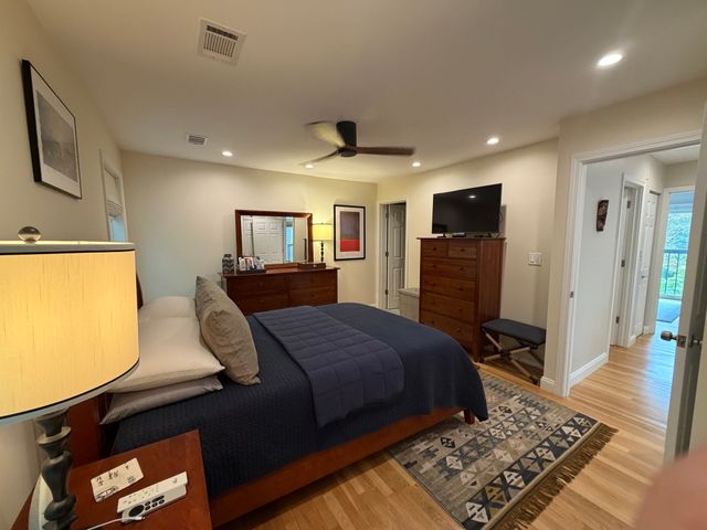 99 Anderer Lane 3, Boston, MA 02132
