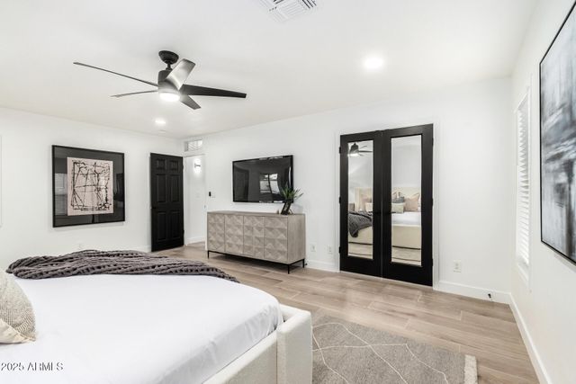 5040 E COLUMBINE Drive, Scottsdale, AZ 85254