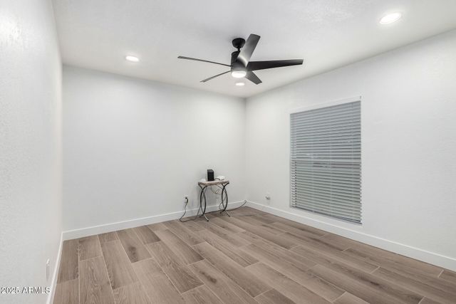 5040 E COLUMBINE Drive, Scottsdale, AZ 85254