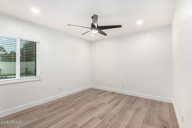 5040 E COLUMBINE Drive, Scottsdale, AZ 85254