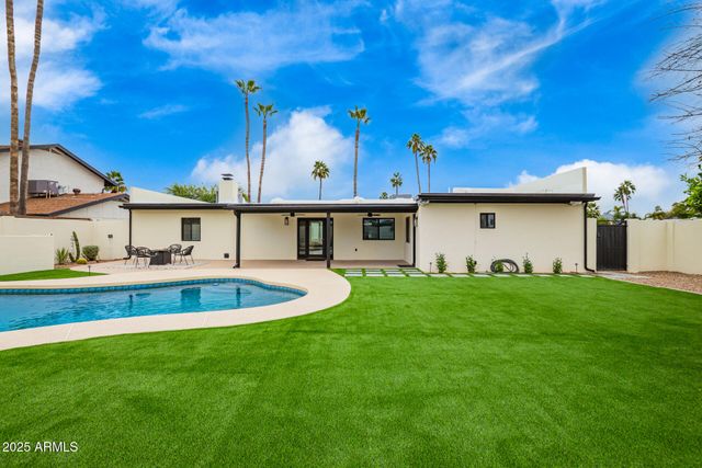 5040 E COLUMBINE Drive, Scottsdale, AZ 85254