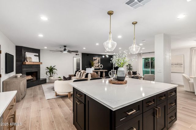 5040 E COLUMBINE Drive, Scottsdale, AZ 85254