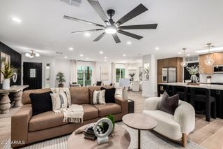 5040 E COLUMBINE Drive, Scottsdale, AZ 85254