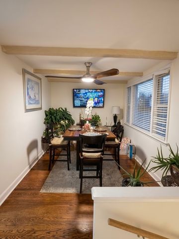 5549 N Parkside Avenue, Chicago, IL 60630