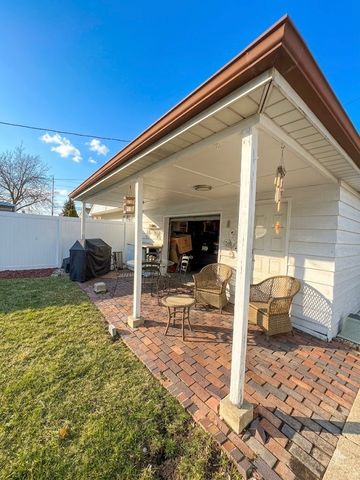 5549 N Parkside Avenue, Chicago, IL 60630