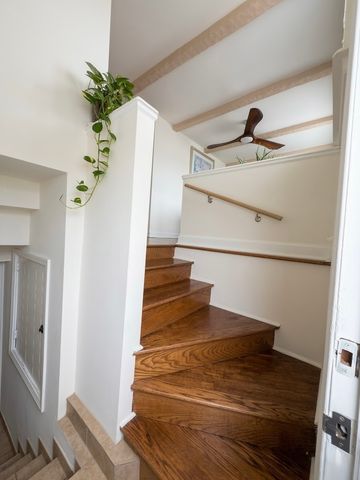 5549 N Parkside Avenue, Chicago, IL 60630