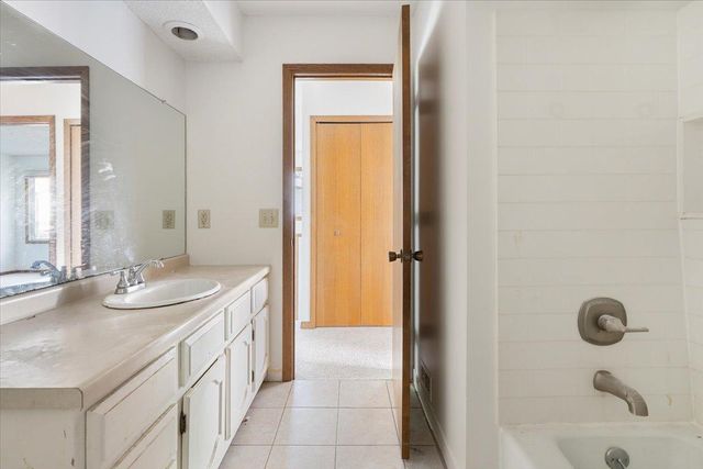 2640 Shenandoah Lane N, Plymouth, MN 55447