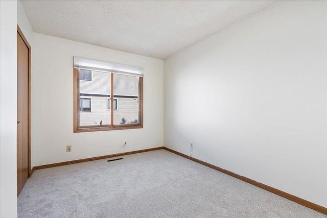 2640 Shenandoah Lane N, Plymouth, MN 55447