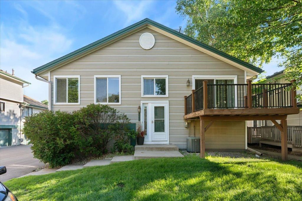 2640 Shenandoah Lane N, Plymouth, MN 55447