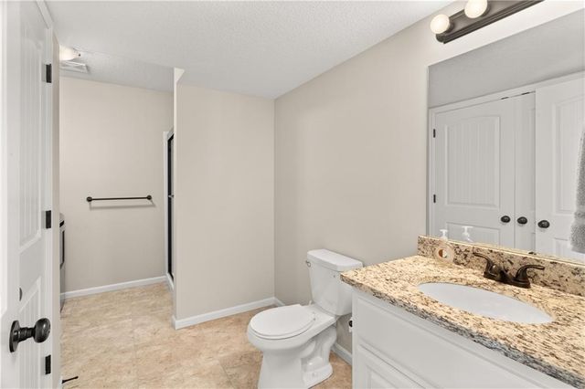 1402 SW 9th Terrace, Oak Grove, MO 64075